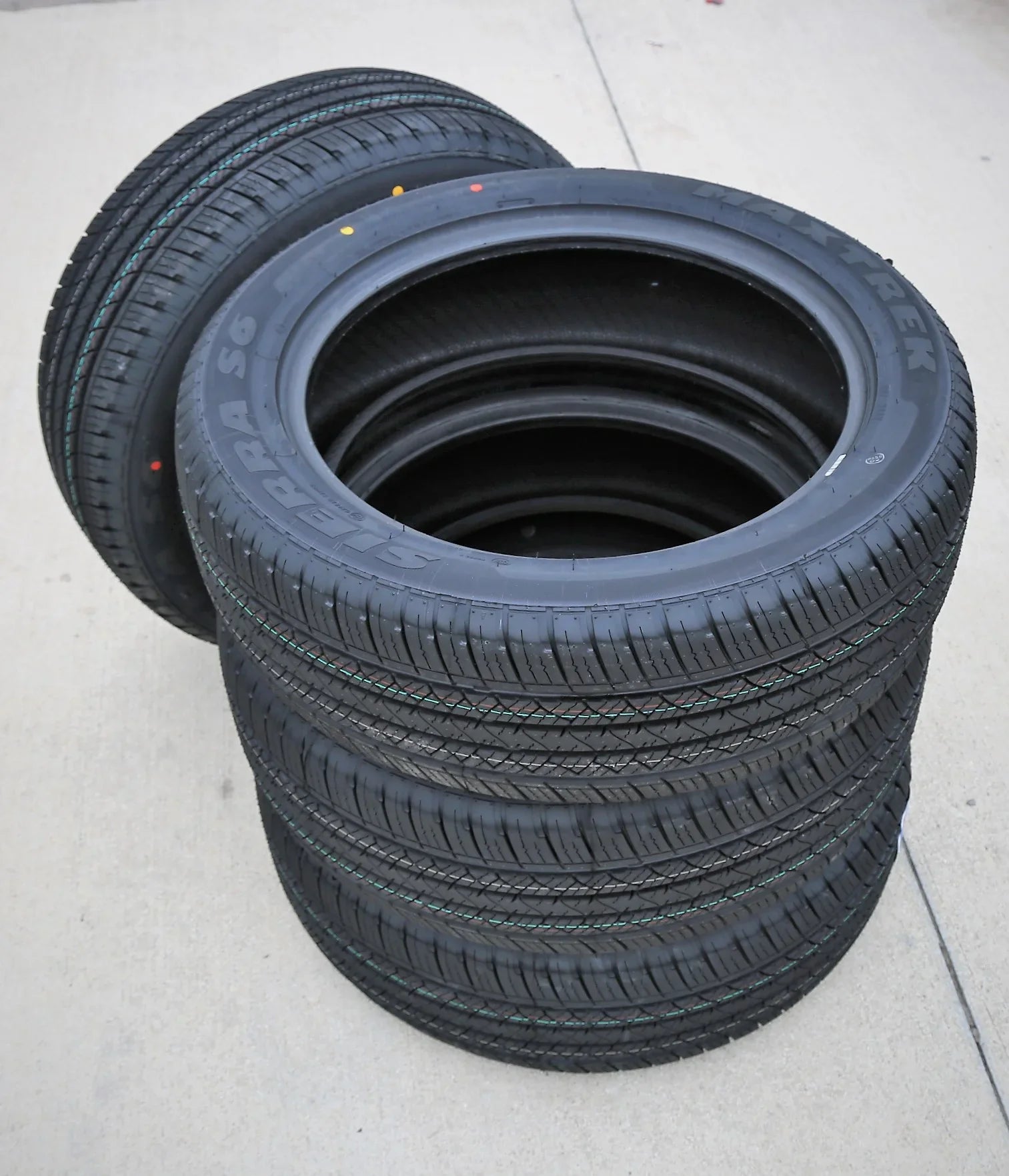 Tire Maxtrek Sizeierra Size6 255/65R17 110Size ASize A/Size All Sizeeason Fits: 2004-08 Ford F-150 XLT, 2011-14 Ford F-150 XLT