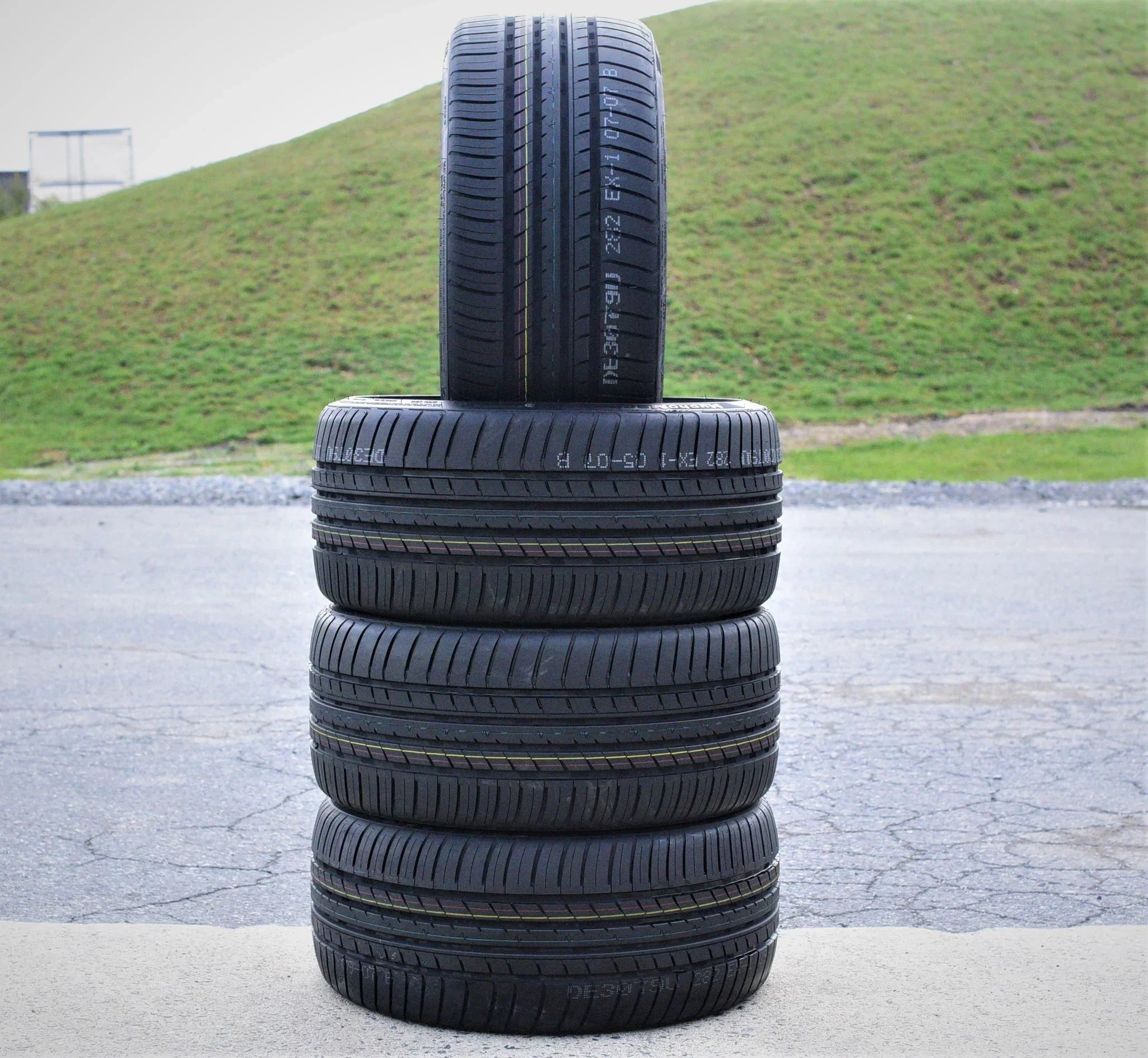 Pair of 2 (TWO) Cosmo MuchoMacho 235/35ZR19 235/35R19 91Y XL All Sizeeason Performance Tires Fits: 2018-23 Honda Civic Sizeport Touring, 2016-18 Ford Focus RSize