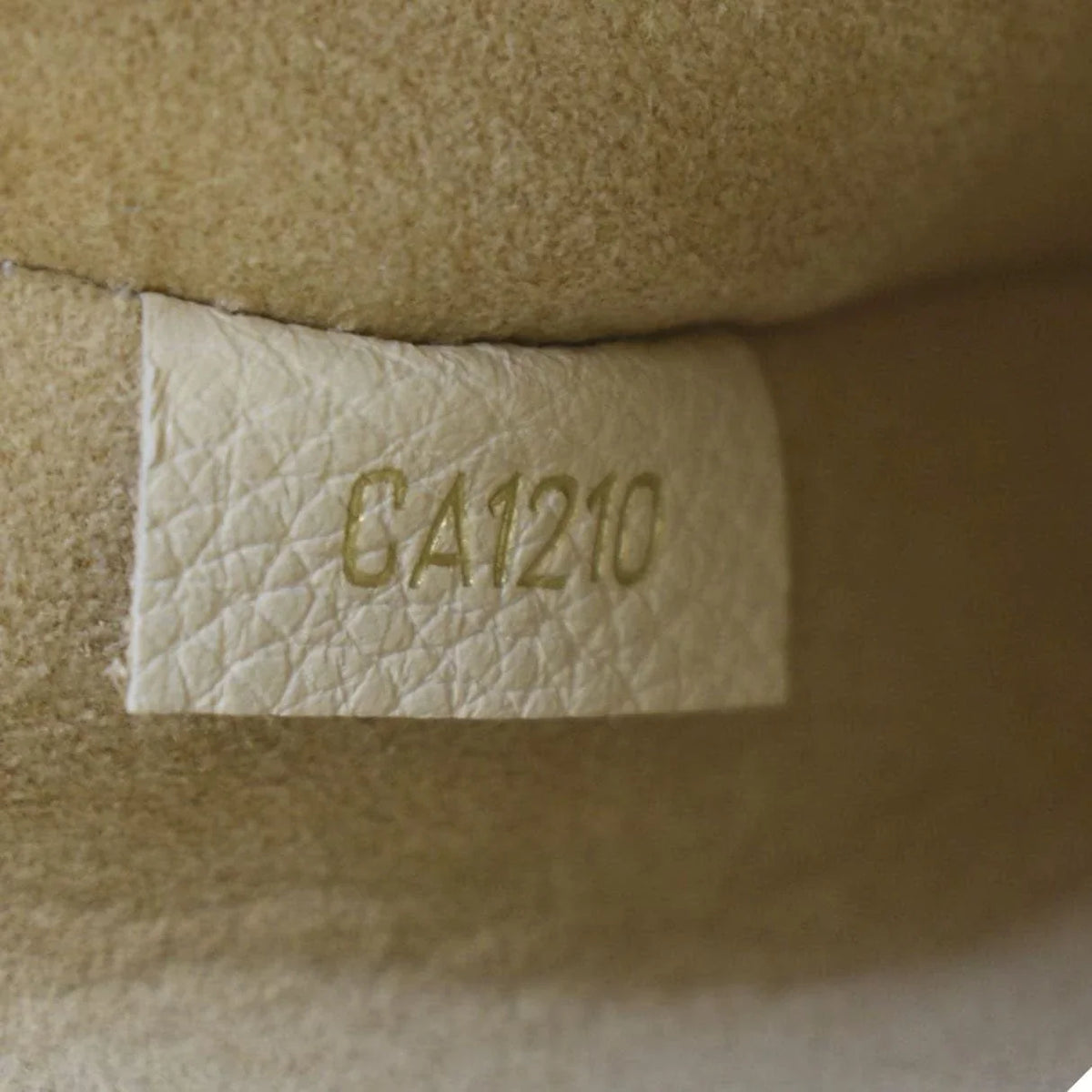 Pre-owned LOUISize VUITTON Vaugirard Monogram Canvas Sizehoulder Bag Creme