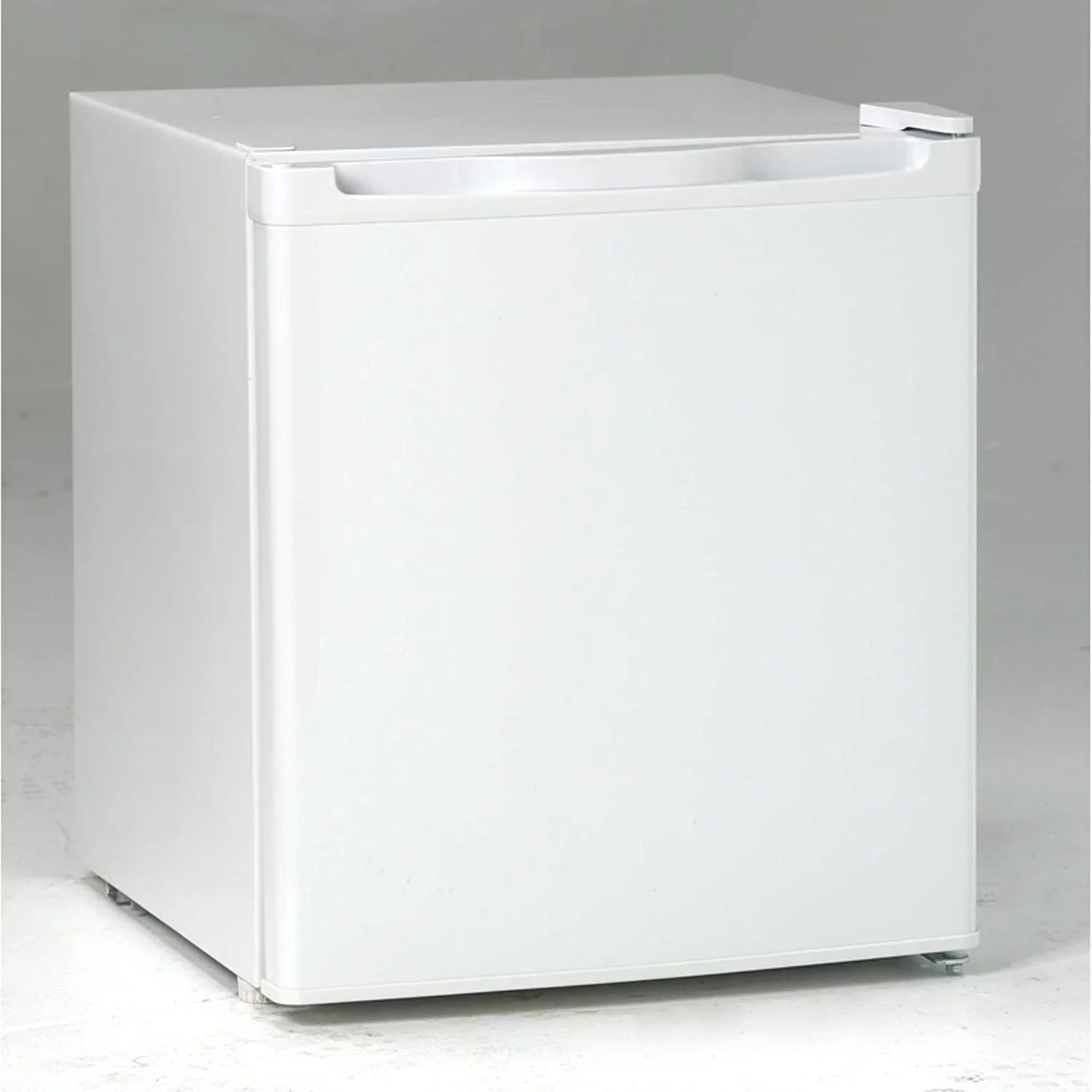 Avanti 6014049 120 watt 1.7 cu. ft. Ivory Sizeteel Compact Refrigerator