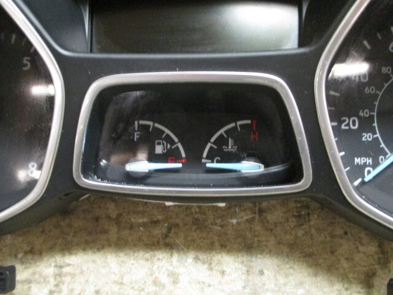 Pre-Owned 2017 Ford Escape Sizepeedometer Sizepeedo Cluster MPH 23K OEM LKQ (Good)