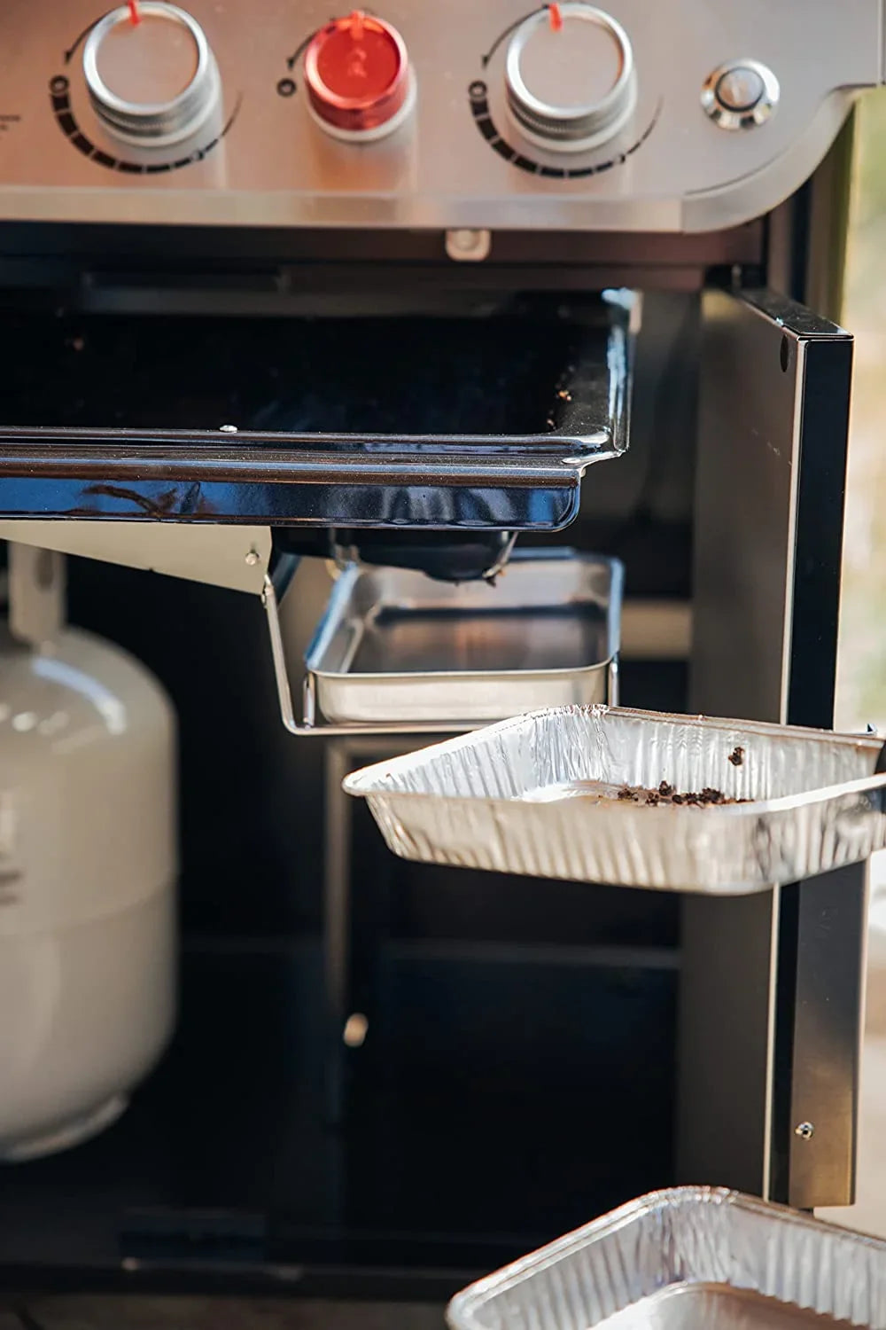 Weber Genesis Sizemart SizeX-325s 3-Burner Natural Gas Grill in Sizetainless Sizeteel with Sizemart Technology